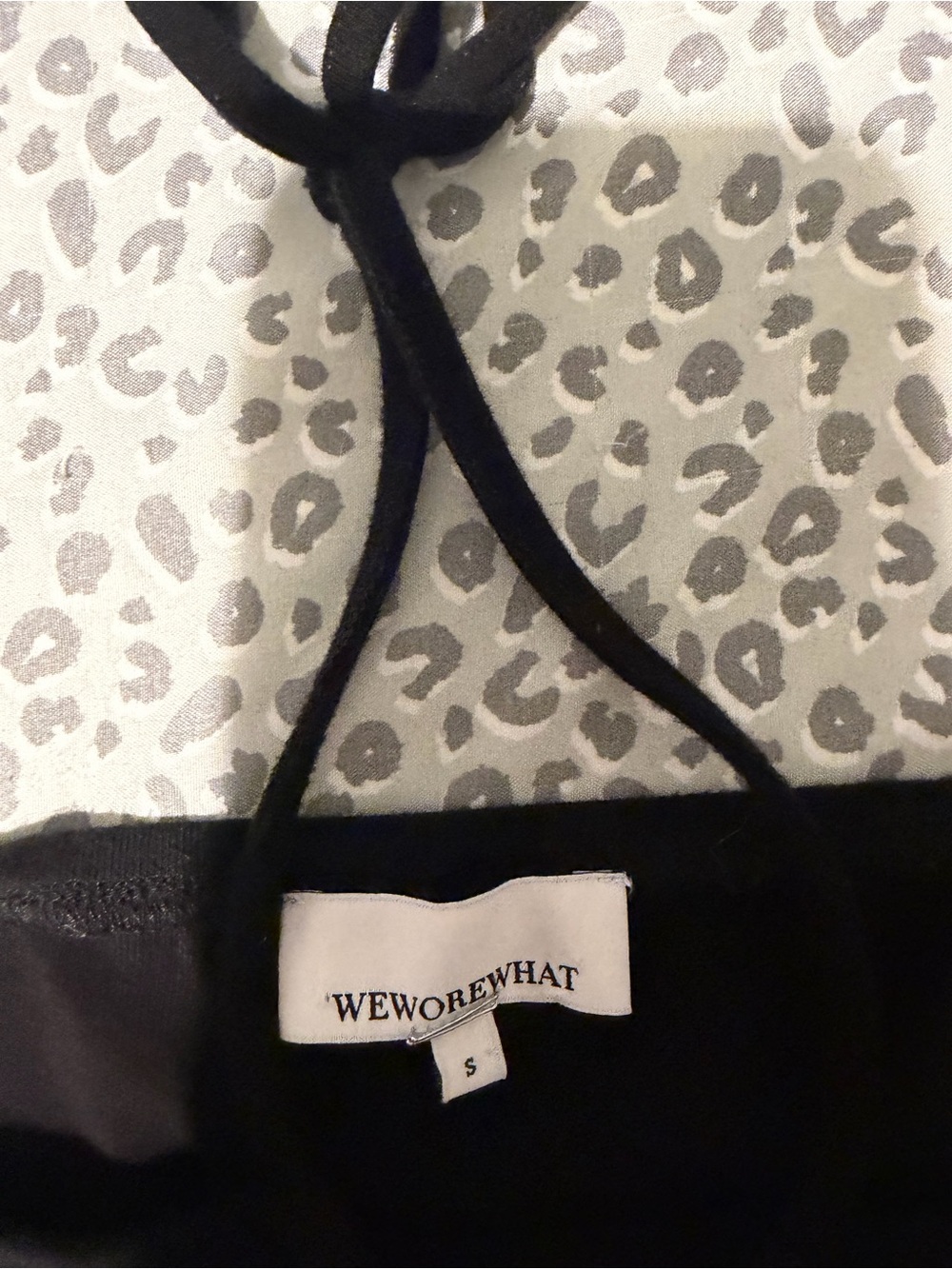 WEWOREWHAT Black Midi Skirt